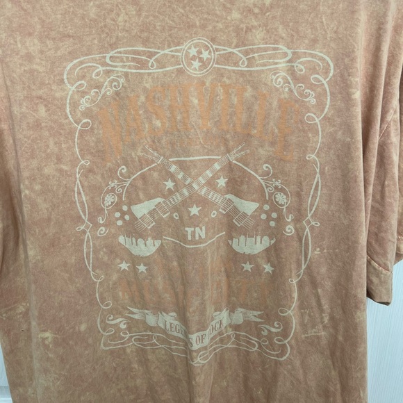 Graphic Tee - Picture 2 of 3